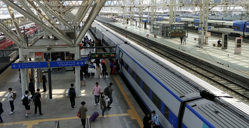 KTX·SRT 할인 혜택 늘리고…지방공항 신규 취항 항공기 지원