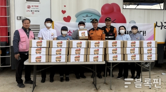 한국맥도날드, 산불 피해 현장인 울산 울주군, 경북 의성군, 경남 산청군에 ‘행복의 버거’ 총 1460인분 전달. 사진ㅣ한국맥도날드