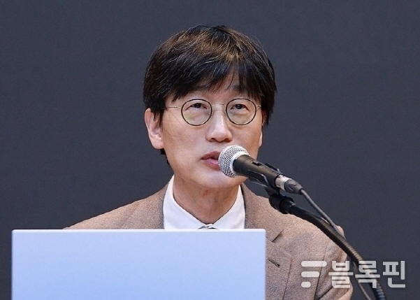이해진 네이버 이사회 의장이 26일 열린 네이버 주주총회에서 발언하고 있다. 사진|연합뉴스