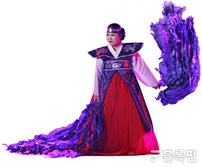 황진경 부지화예술단 예술단장 사진|부지화