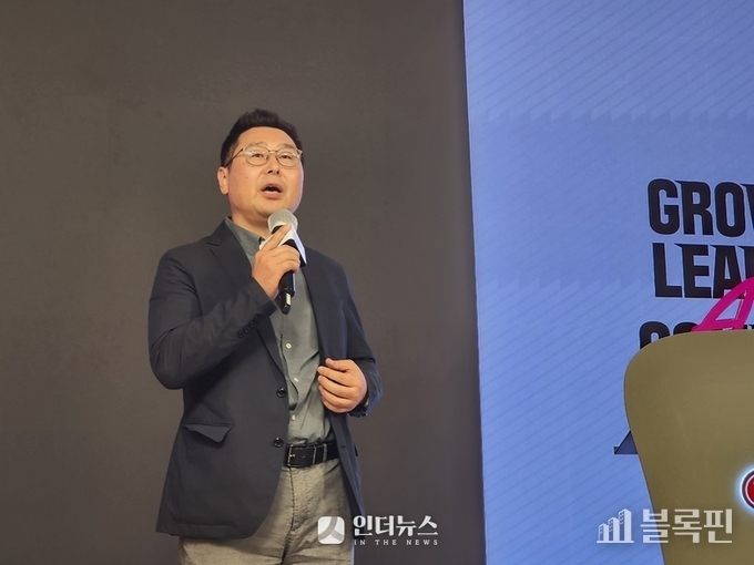 27일 서울 용산 LG유플러스 본사에서 열린 기술설명회에서 인사말 하는 정성권 LG유플러스 IT/플랫폼빌드그룹장. 사진ㅣ인더뉴스