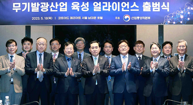 디스플레이 세계시장 점유율 1위 탈환…업계 65조원 투자